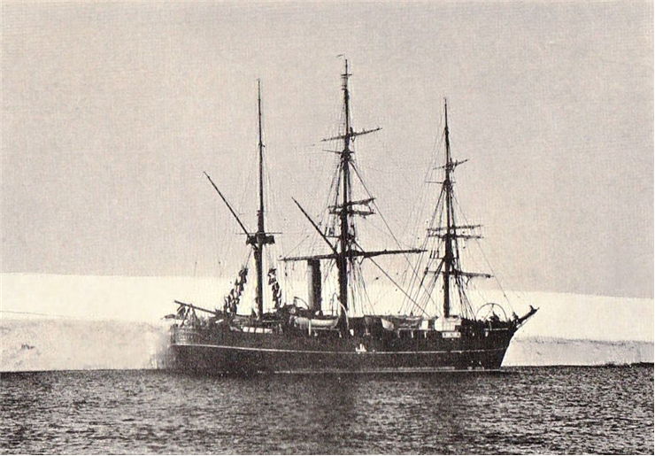 Picture Of Robert Falcon Scott The Expedition Ship Discovery