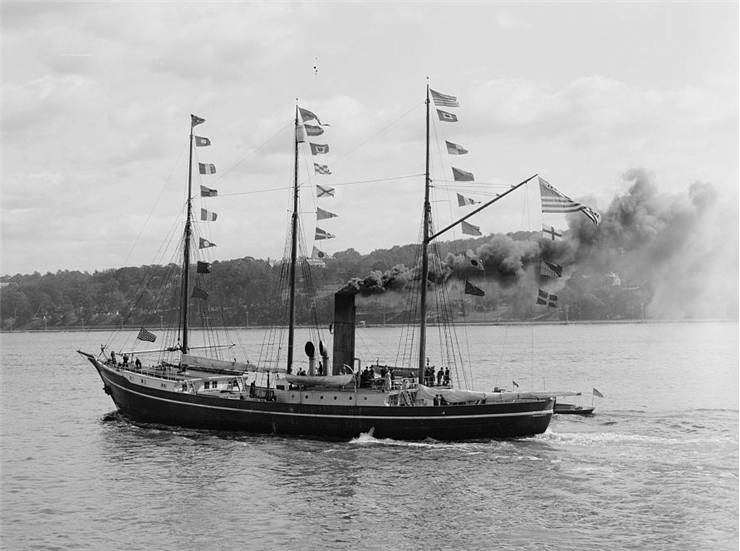Picture Of Robert Peary Steamer Roosevelt